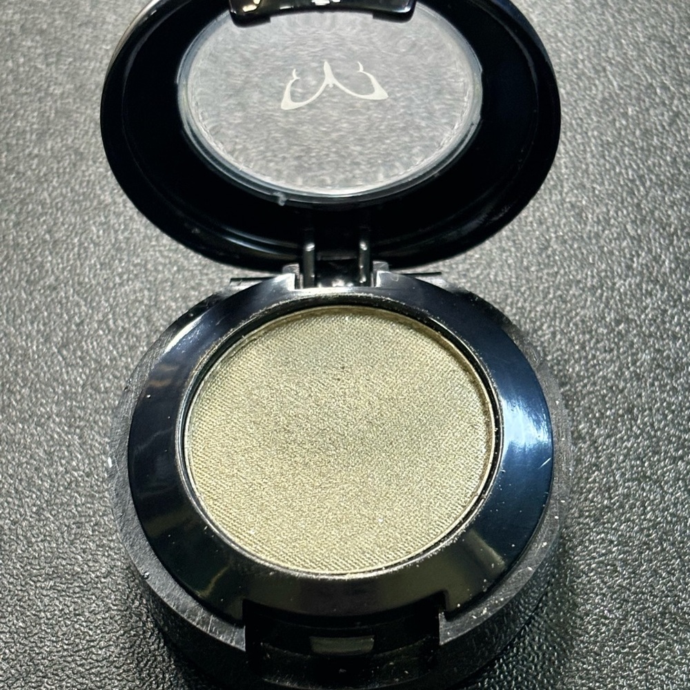 Fresh olive green eyeshadow
